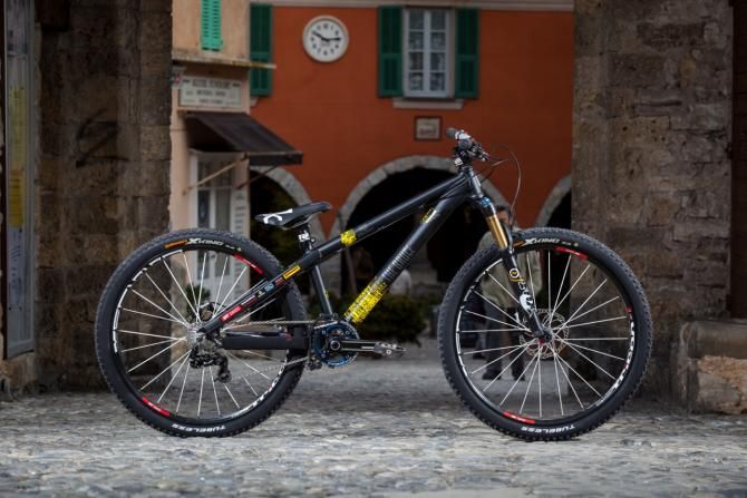The Rose Vaujany four cross bike