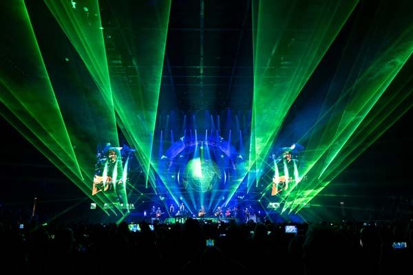 Jeff Lynne's ELO onstage