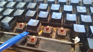 Cómo limpiar a fondo tu teclado mecánico