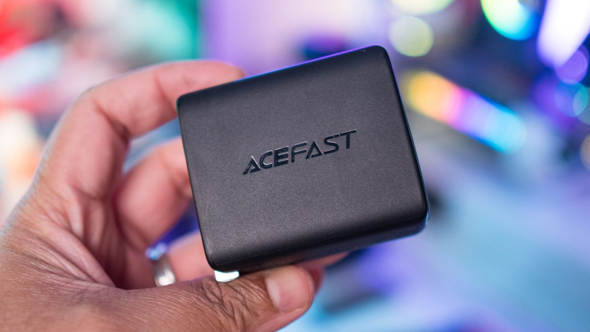 Acefast GaN PD65W charger portable dock