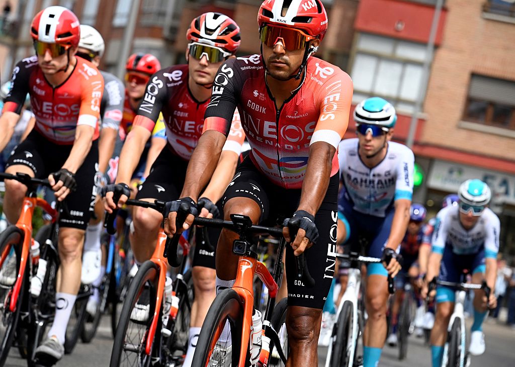 Team Ineos&#039; Colombian rider Brandon Rivera (C) and teammates compete during the 19th stage of the Vuelta a Espana, a 159 km race between Rueda and Guijuelo, in Medina del Campo on September 12, 2025. (Photo by Miguel RIOPA / AFP)