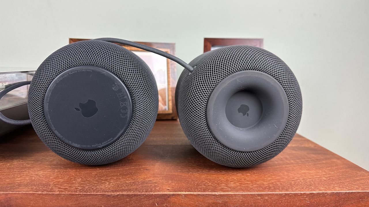 Apple HomePod 2 vs original bottom