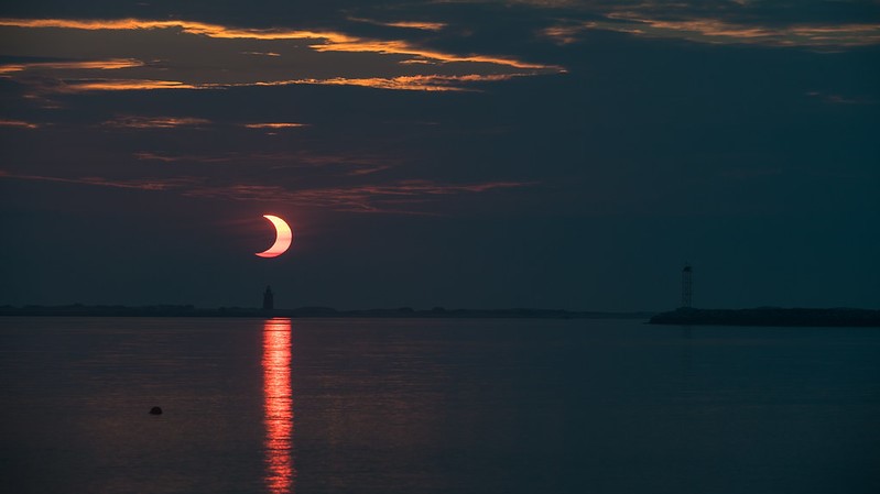 These NASA Photos Of The Sunrise Solar Eclipse Of 2021 Are Just Jaw ...