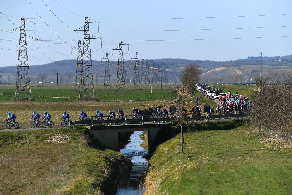 TERNI ITALY MARCH 09 A general view of the Peloton passing through a bridge during the 57th TirrenoAdriatico 2022 Stage 3 a 170km stage from Murlo to Terni TirrenoAdriatico WorldTour on March 09 2022 in Terni Italy Photo by Tim de WaeleGetty Images