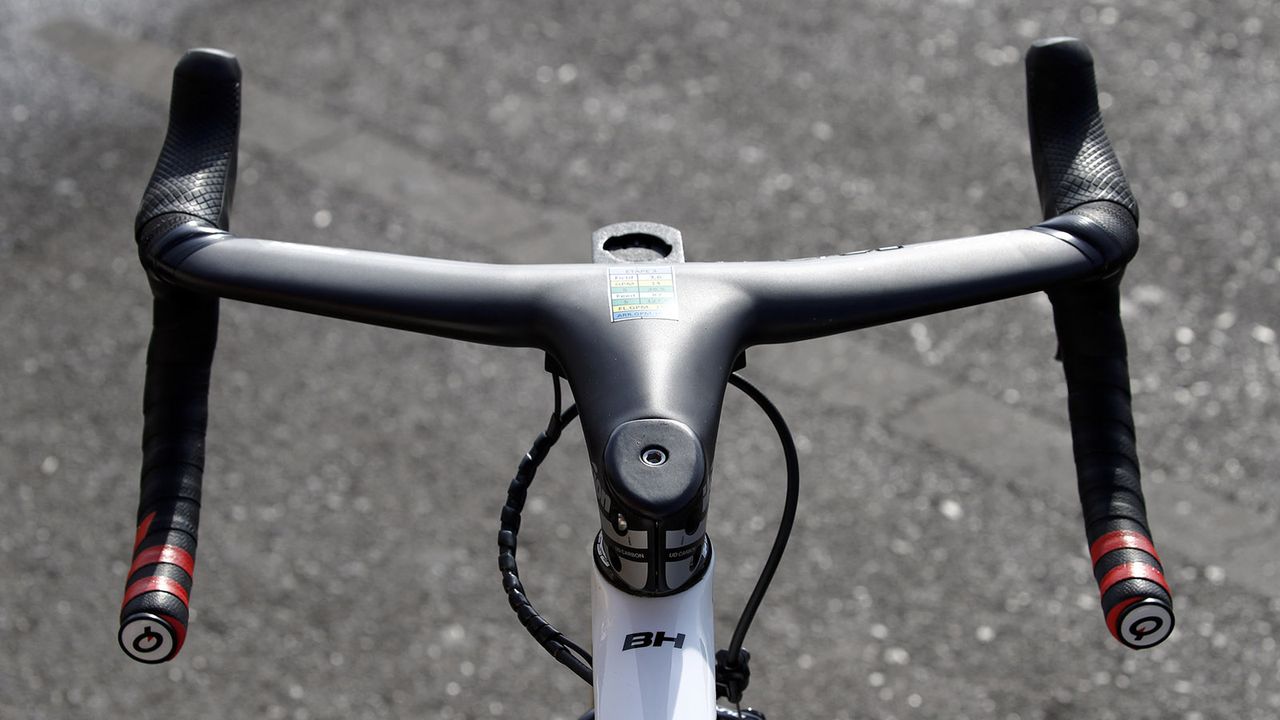 A look at Greipel's cockpit