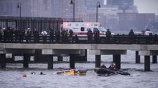 Divers search sightseeing helicopter crash in New York's Hudson River