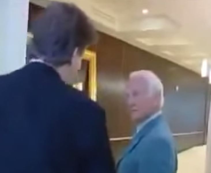 Watch a 72-year-old Buzz Aldrin punch a jerk in the face for calling him a &amp;#039;liar&amp;#039;