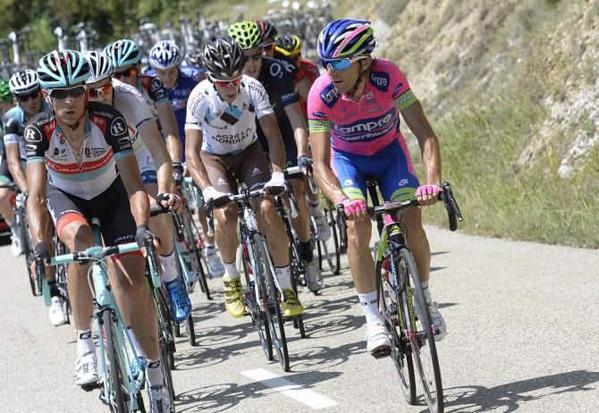 The day's breakaway worked well together was gained 11 minutes on the race leader