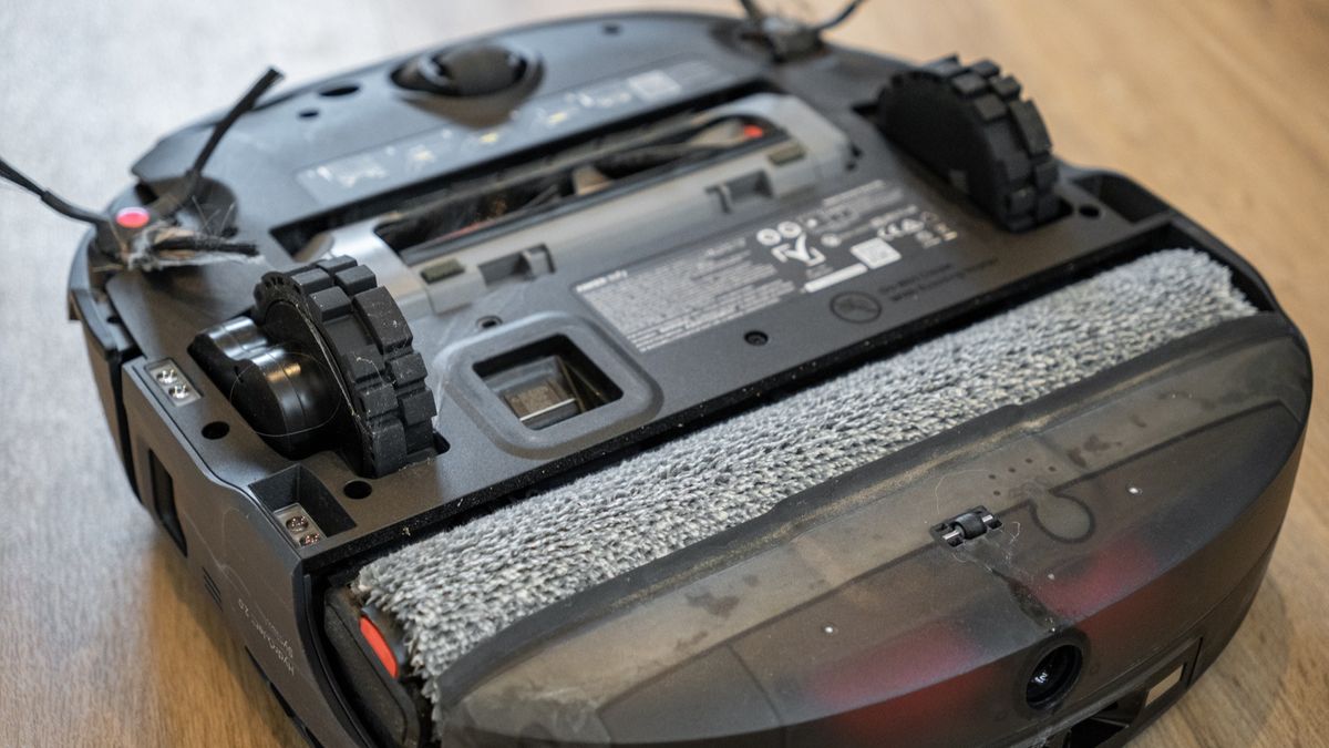Eufy Omni E35 robot vacuum
