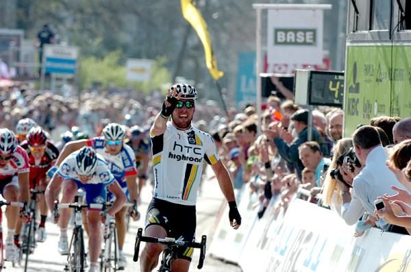 Mark Cavendish (HTC-Highroad) reminds us that this is his third win at Scheldeprijs
