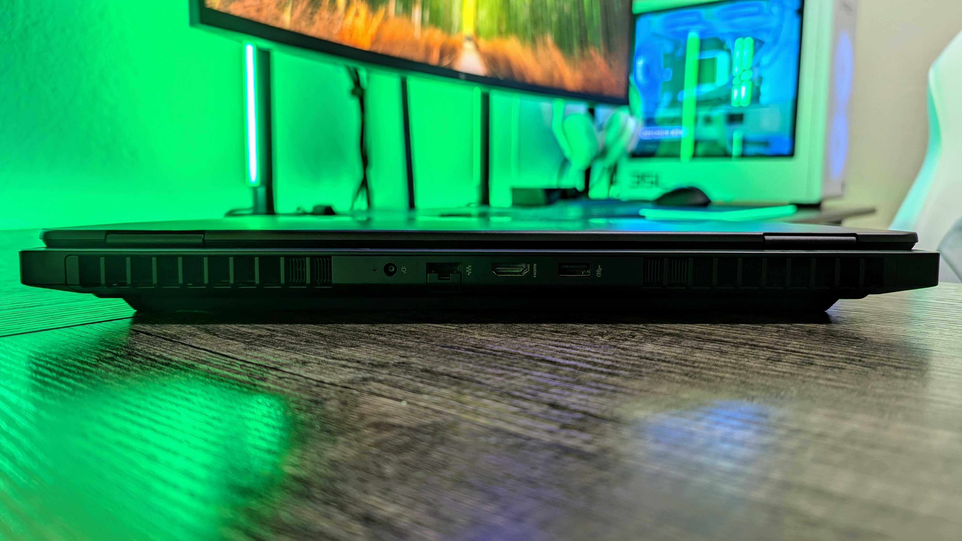 Image of the HP OMEN MAX 16 (2025) gaming laptop.