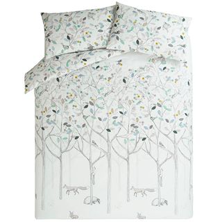adorable duvet set with animals of farthing wood.