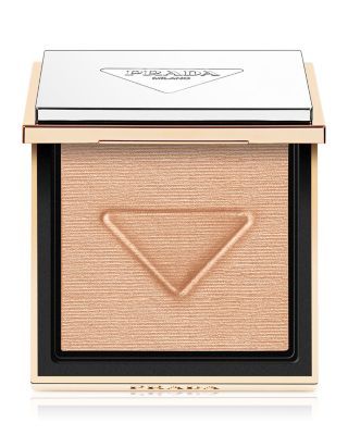 Light Glowing Highlighter Powder