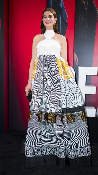 Anne Hathaway's best looks - The floor-length patterned gown