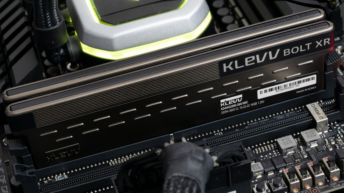 Klevv Bolt XR DDR4-3600 C18 2x16GB Review: The RGB-Less Commoner