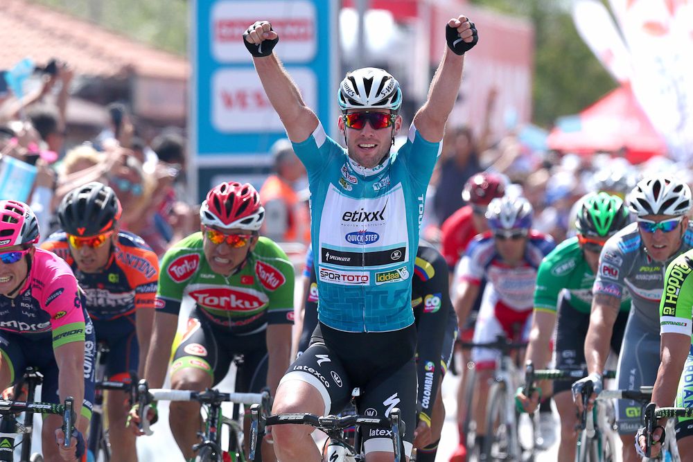 Cavendish salutes his second consecutive win.