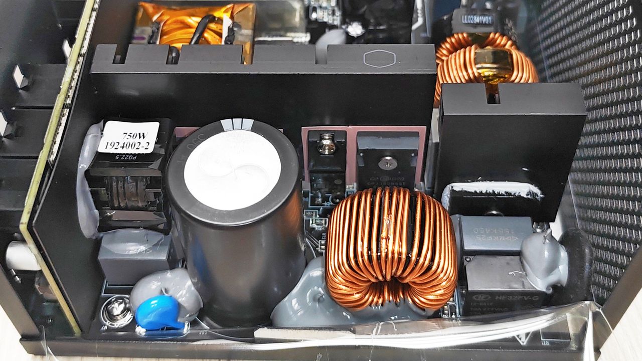 Cooler Master MWE Gold 750 V4