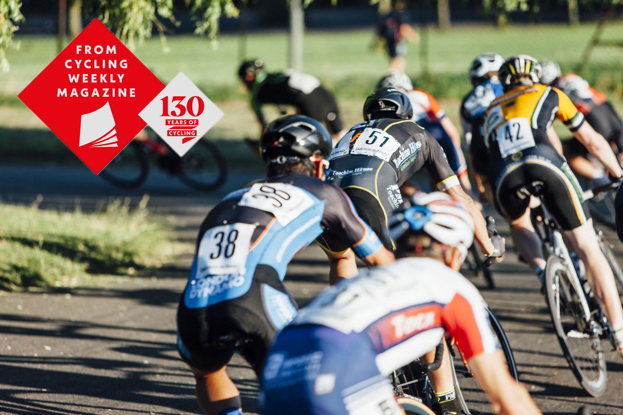 Racers at the Crystal Palace Criterium n 2016