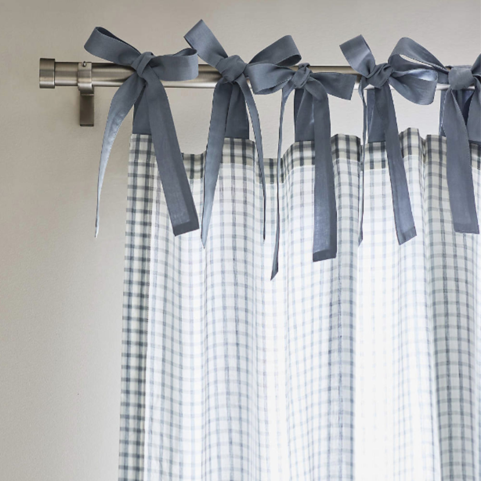 crate &amp;amp; barrel pieces from nicole brydon bloom and justin theroux's nursery