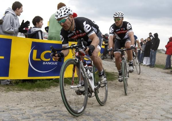 Roger Hammond leads his Cervelo teammate Thor Hushovd through a corner at Paris-Roubaix