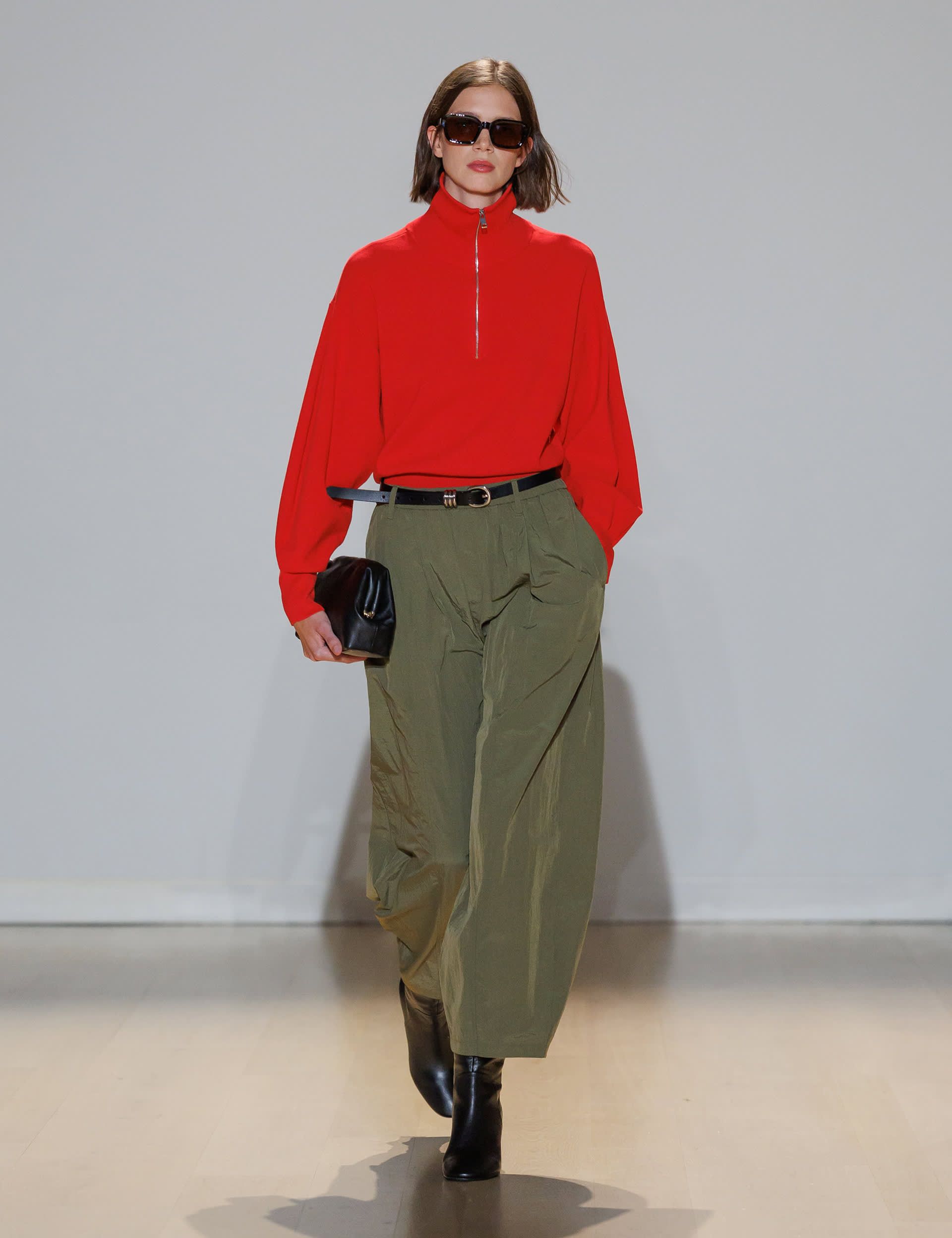 Elasticated Waist Barrel Leg Trousers