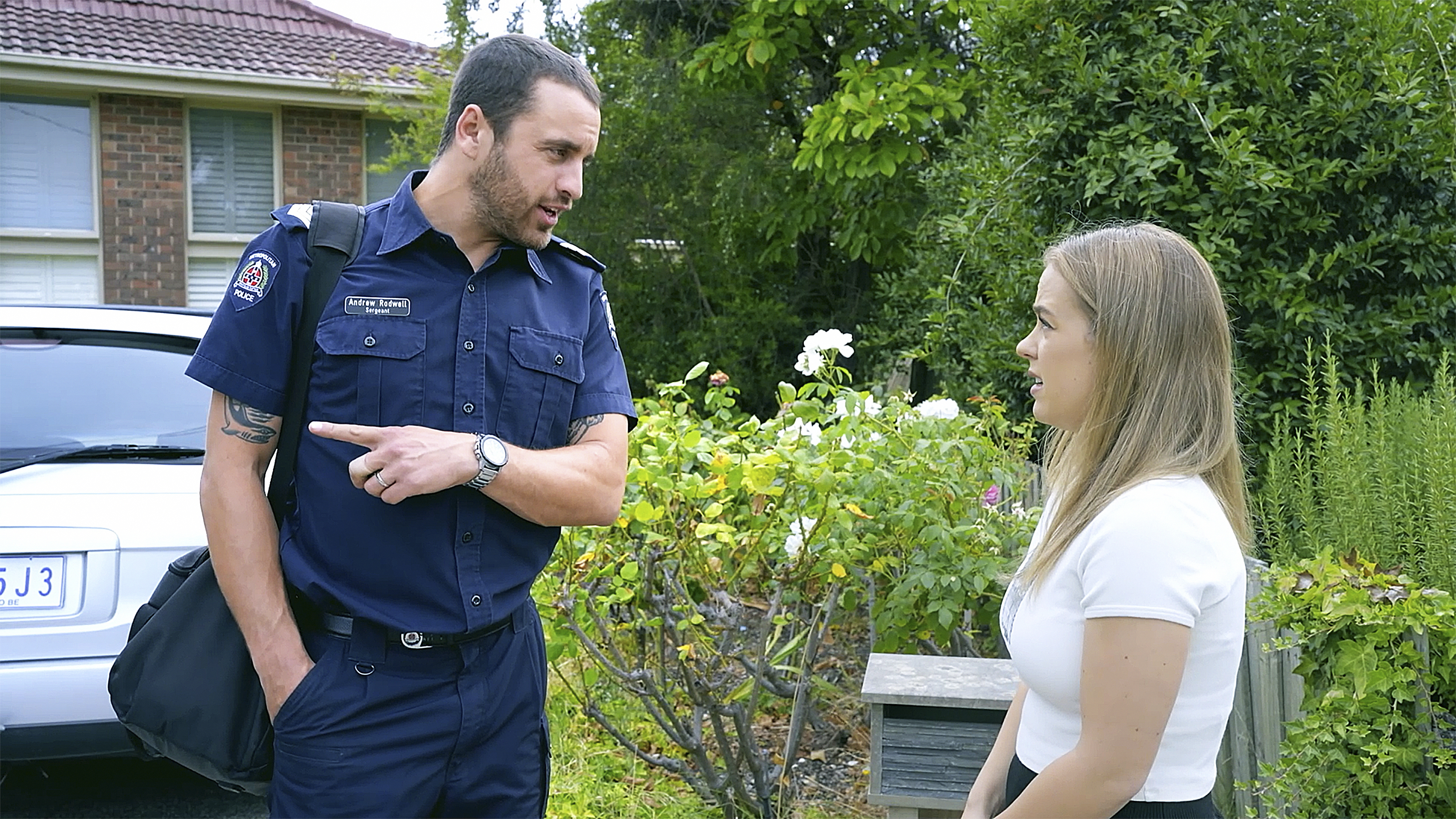 Neighbours spoilers, Andrew Rodwell, Holly Hoyland