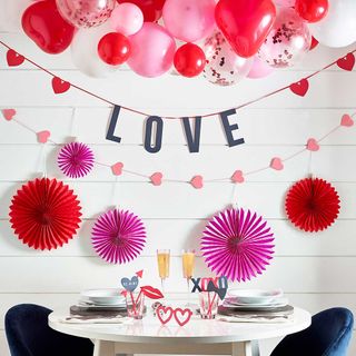 heart shaped bunting with table