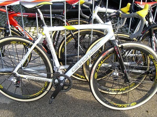 Johnson's signature Cannondale XTJ uses an Optimo aluminum frame and Easton carbon fibre fork, all powered by SRAM's Red groupset shown here with spiffy yellow brake hoods that match the XTJ's color scheme.