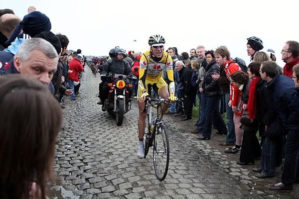 A Saunier Duval rider realises that it is true what they told him: "The roads are different in Belgium."