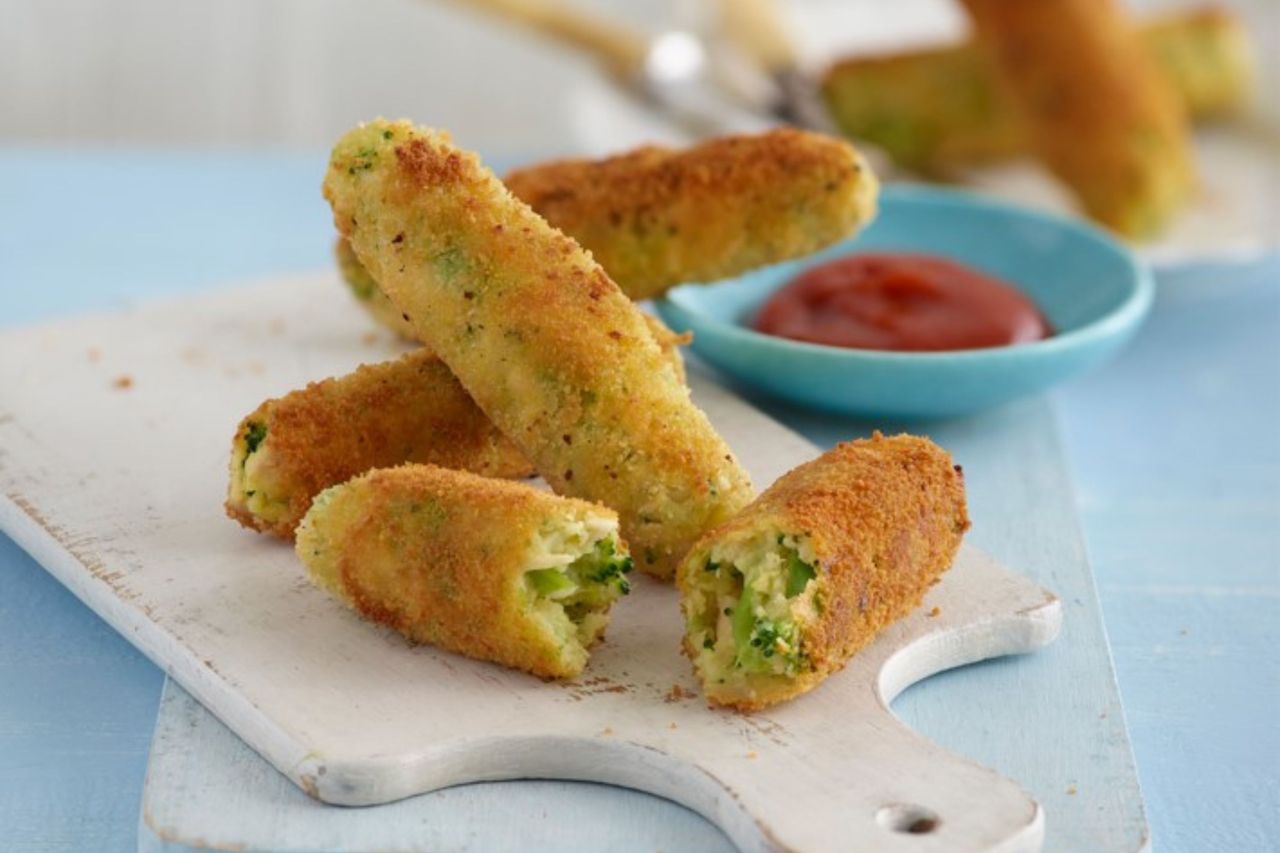 Annabel Karmel&#039;s broccoli, chicken and potato bites