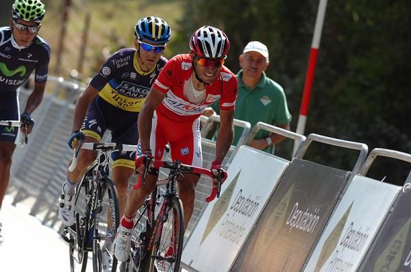 Overnight Vuelta leader Joaquim Rodriguez (Katusha) approaches the finish line in Fuente D&eacute; for 10th place.