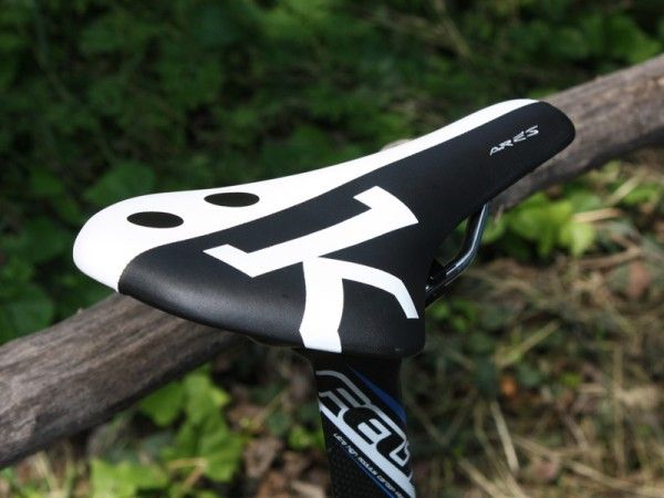 fi'zi:k's Ares saddle is a time trial analogue of their latest Antares road model.