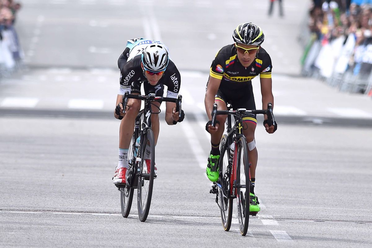 Carlos Verona (Etixx-Quick Step) gets aero
