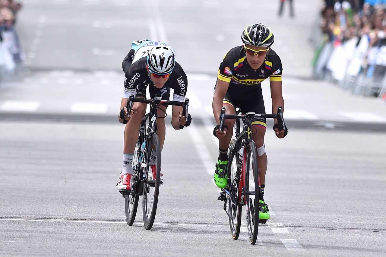 Carlos Verona (Etixx-Quick Step) gets aero