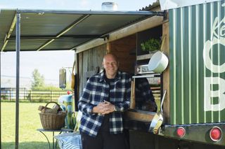 Tom Kerridge with his truck in Tom Kerridge Cooks Britain.