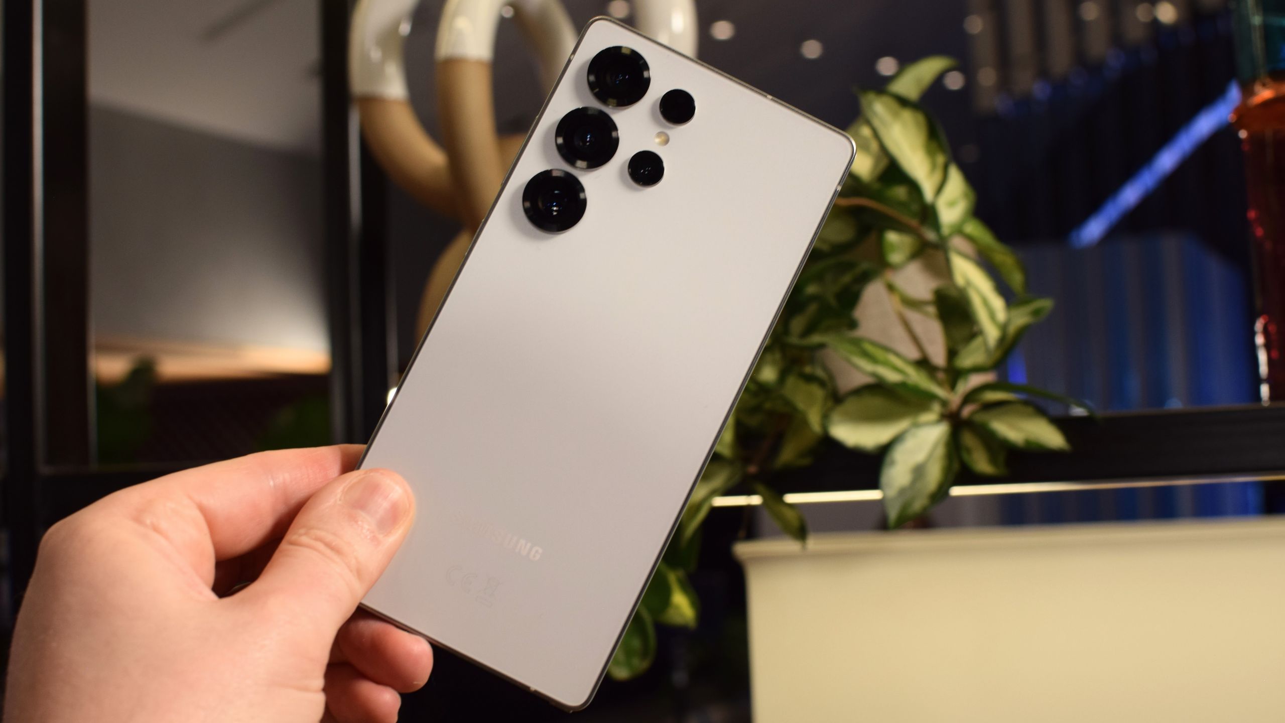 Samsung menurunkan Galaxy S25 Ultra ke rekor terendah $850 untuk Black Friday