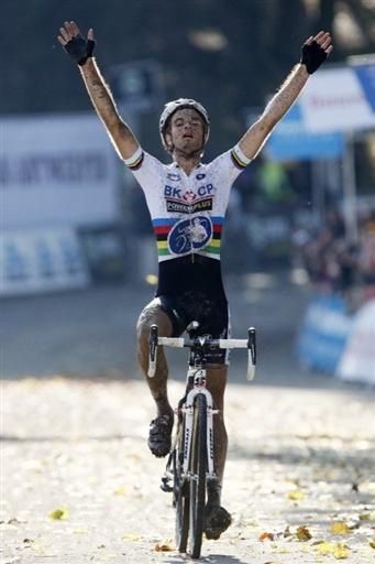 Niels Albert (BKCP Powerplus) won the GvA opener in Namur.