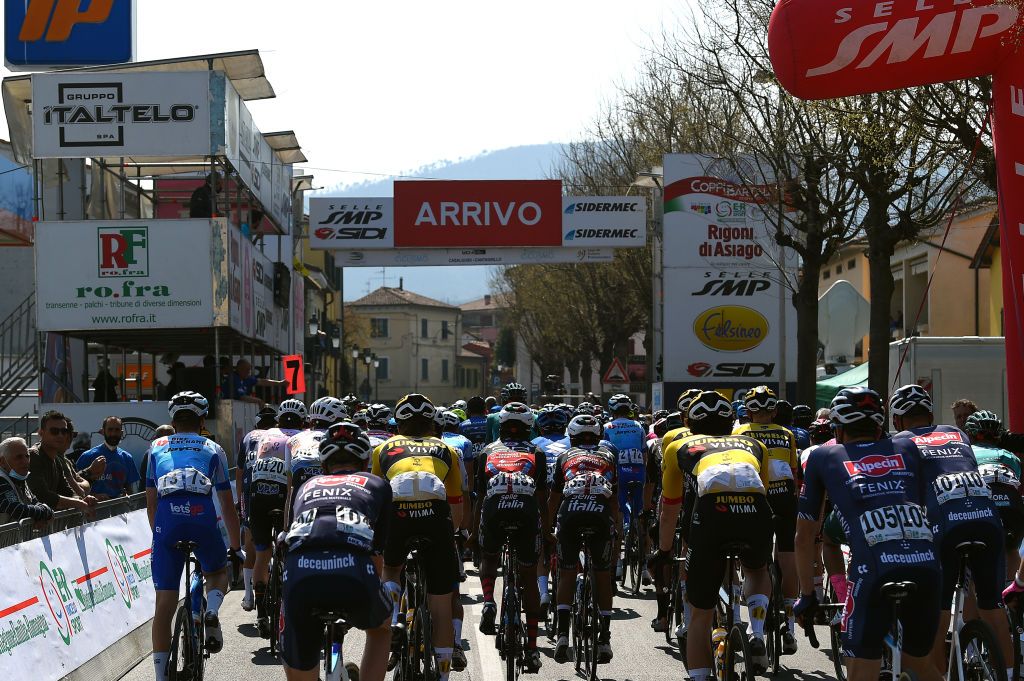CANTAGRILLO ITALY MARCH 26 A general view of the peloton competing during the 36th Settimana Internazionale Coppi e Bartali 2022 Stage 5 a 160km stage from Casalguidi to Cantagrillo CoppieBartali on March 26 2022 in Cantagrillo Italy Photo by Dario BelingheriGetty Images