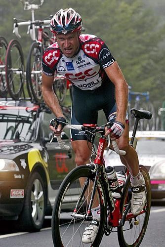 Jens Voigt (CSC) tried hard to stay in the lead group today.
