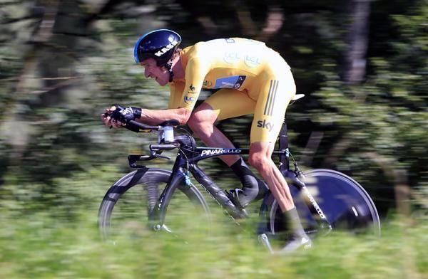 Tour leader Bradley Wiggins (Sky) scorched the stage 9 parcours for the stage victory.