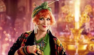 Meryl Streep as Cousin Topsy in Mary Poppins Returns