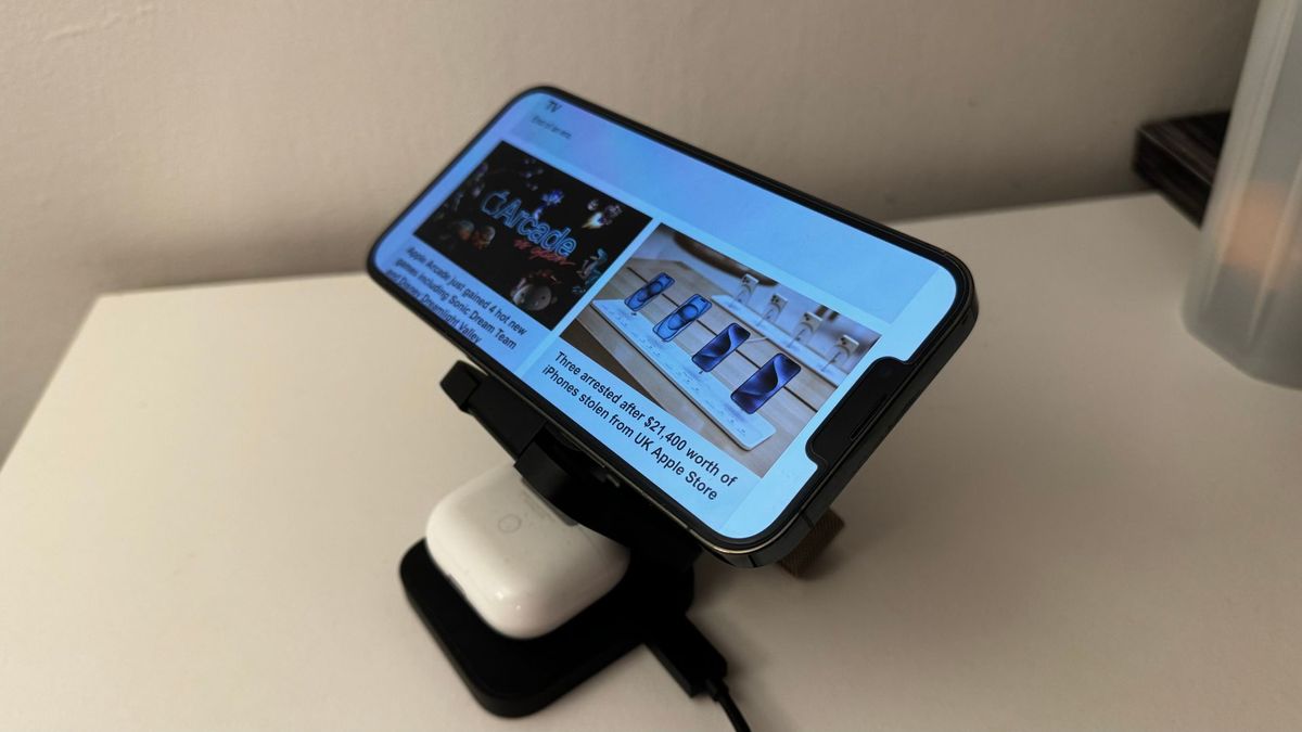 LULULOOK [Upgrade] Magnetic Wireless Charging Stand for