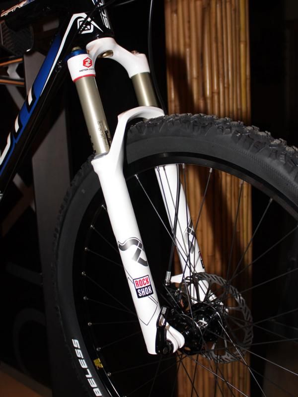 RockShox quietly showed off its new 100/120mm-travel SID RLT.