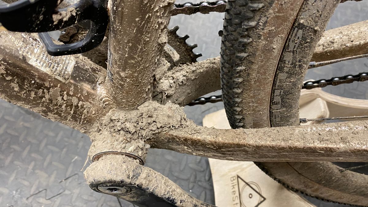 Salsa Stormchaser frame tire clearance
