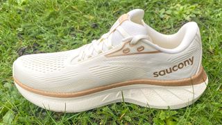 the Saucony Ride 18 in the Vanilla colorway