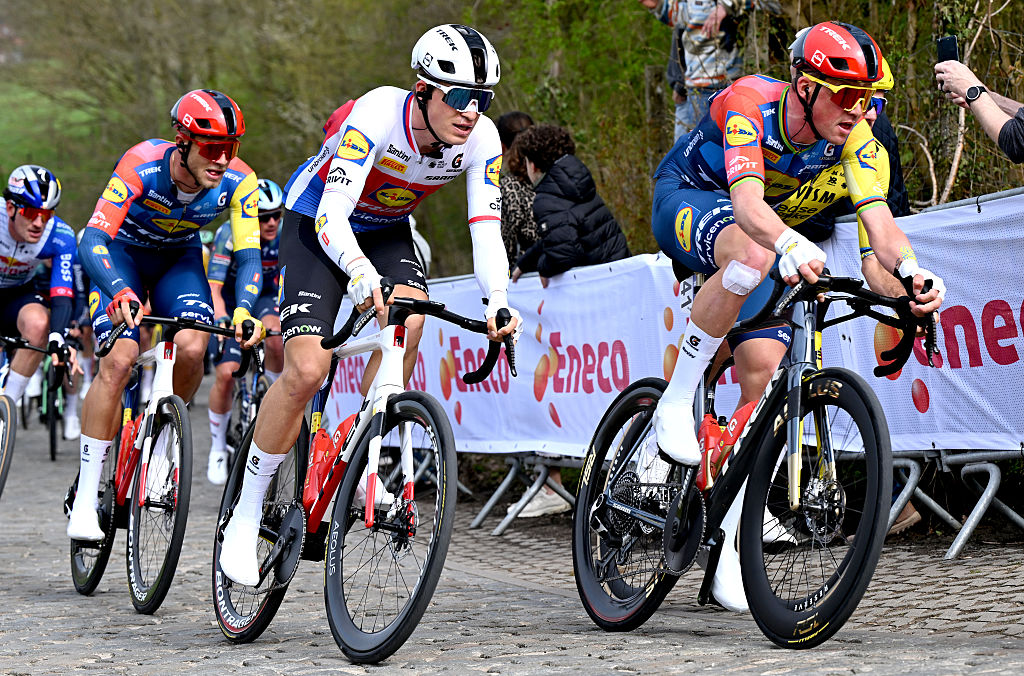 2026 Dwars Door Vlaanderen: Mads Pedersen (r) and Mathias Vacek (c) lead the Lidl-Trek string