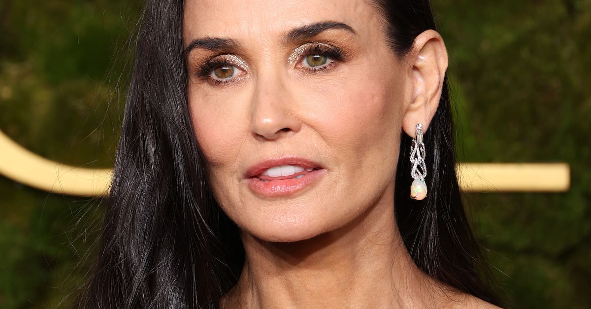 Demi Moore’s Golden Globes Eye Look Should Have Won an Award