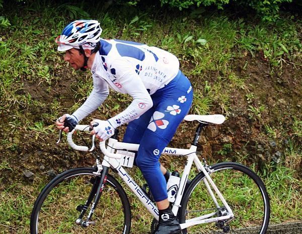 France's Sandy Casar (Fran&ccedil;aise des Jeux) gives his all on the climb.