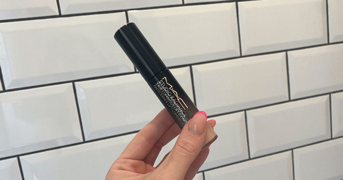 I’ve finally found a radiance-boosting concealer that works wonders for my oily skin—and I’m obsessed I’ve finally found a radiance-boosting concealer that works wonders for my oily skin—and I’m obsessed