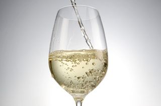 white wine spritzer